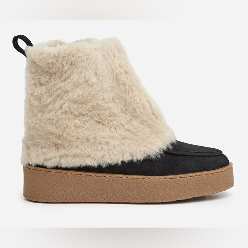 Flattered Black and Cream Shearling Winter Boots